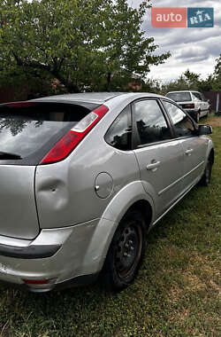 Хэтчбек Ford Focus 2006 в 