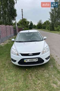 Хэтчбек Ford Focus 2011 в 