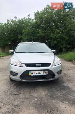 Хэтчбек Ford Focus 2011 в 