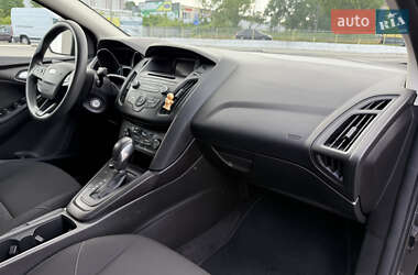 Седан Ford Focus 2017 в 