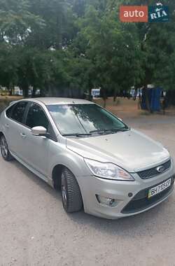 Хэтчбек Ford Focus 2010 в 