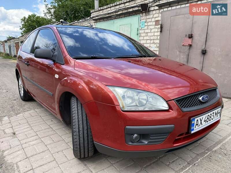 Хэтчбек Ford Focus 2006 в Лозовой