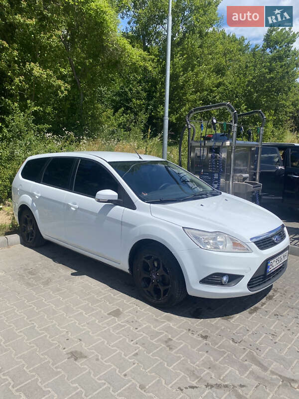Универсал Ford Focus 2010 в 
