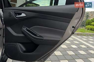 Хэтчбек Ford Focus 2016 в 