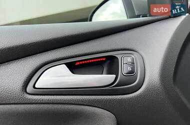 Хэтчбек Ford Focus 2016 в 