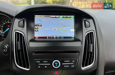 Хэтчбек Ford Focus 2016 в 
