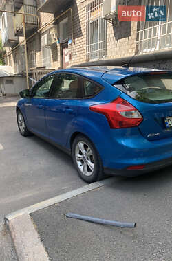 Хэтчбек Ford Focus 2013 в 