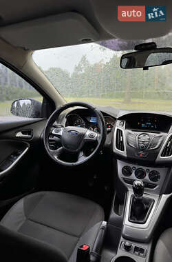 Седан Ford Focus 2013 в 