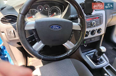 Хэтчбек Ford Focus 2007 в 