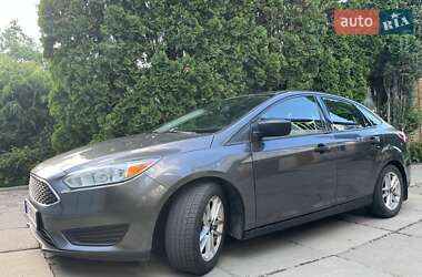 Седан Ford Focus 2015 в 