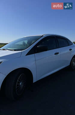 Седан Ford Focus 2015 в 