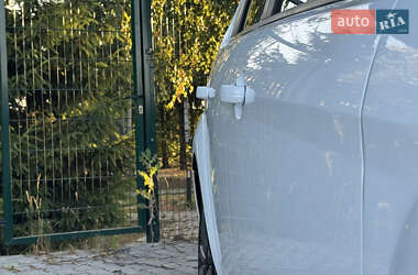 Хэтчбек Ford Focus 2009 в 