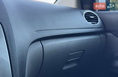 Хэтчбек Ford Focus 2009 в 