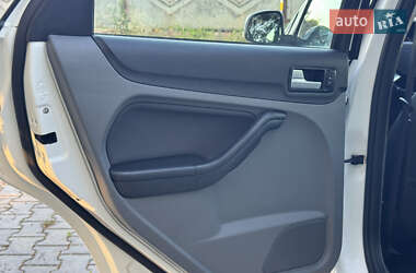 Хэтчбек Ford Focus 2009 в 