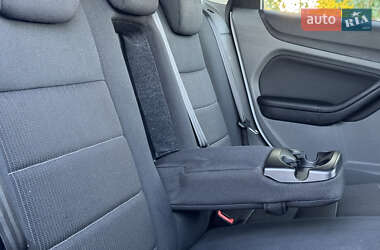 Хэтчбек Ford Focus 2009 в 