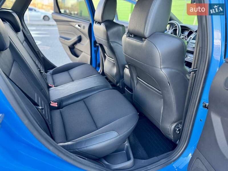 Хэтчбек Ford Focus 2016 в Киеве