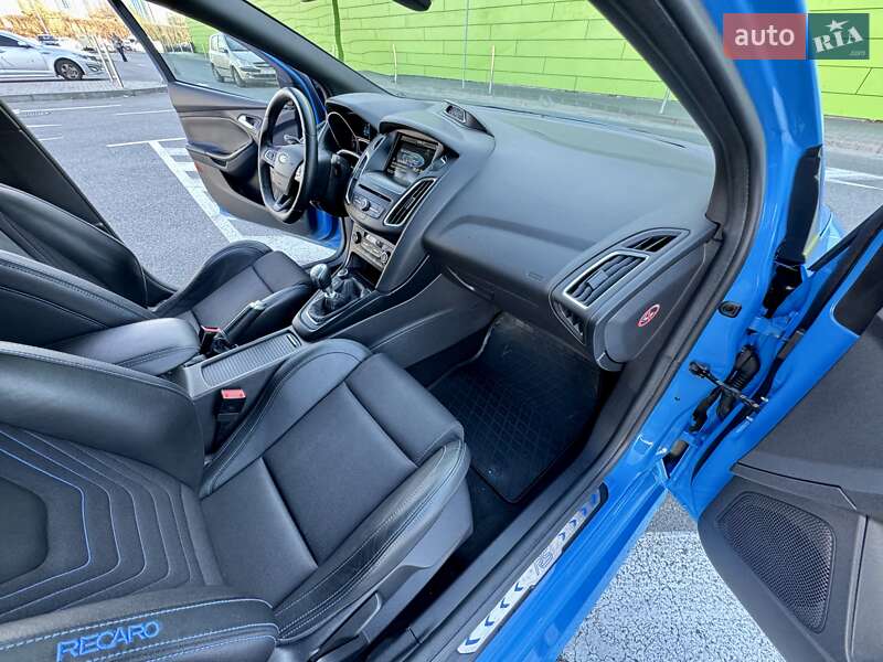 Хэтчбек Ford Focus 2016 в Киеве