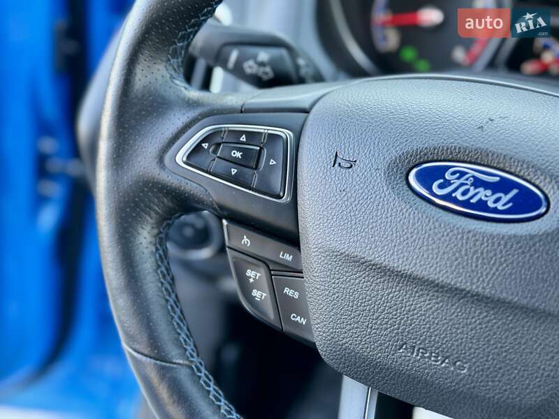 Хэтчбек Ford Focus 2016 в Киеве