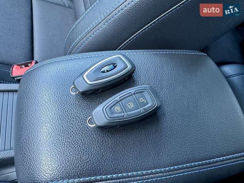 Хэтчбек Ford Focus 2016 в Киеве