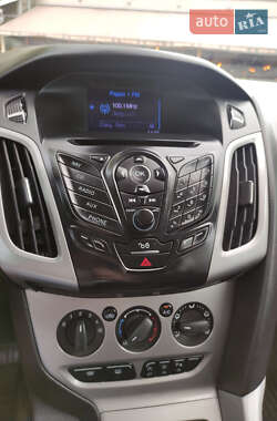 Универсал Ford Focus 2013 в 