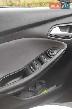 Седан Ford Focus 2013 в 