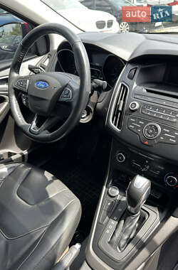 Седан Ford Focus 2015 в 