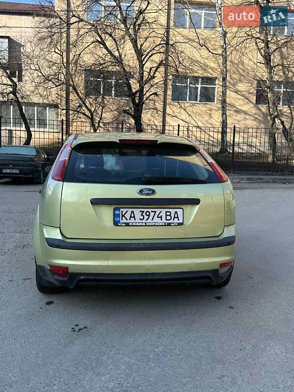Хэтчбек Ford Focus 2005 в Киеве