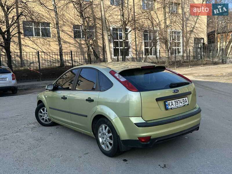 Хэтчбек Ford Focus 2005 в Киеве