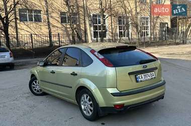 Хэтчбек Ford Focus 2005 в 