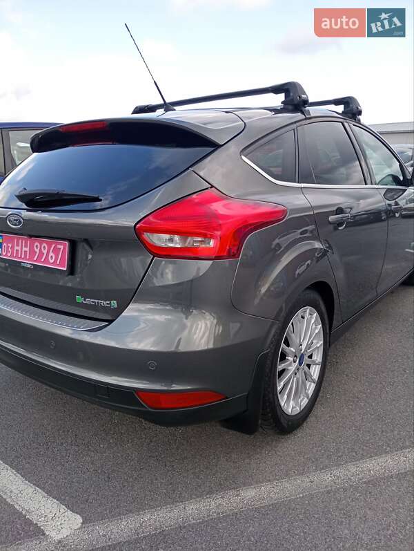 Хэтчбек Ford Focus 2016 в Житомире