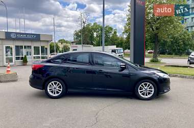 Седан Ford Focus 2016 в 