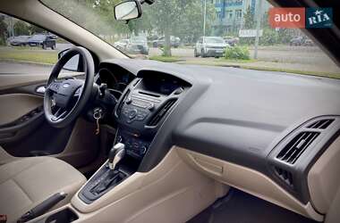 Седан Ford Focus 2016 в 