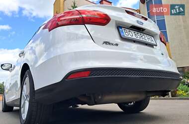 Седан Ford Focus 2017 в 