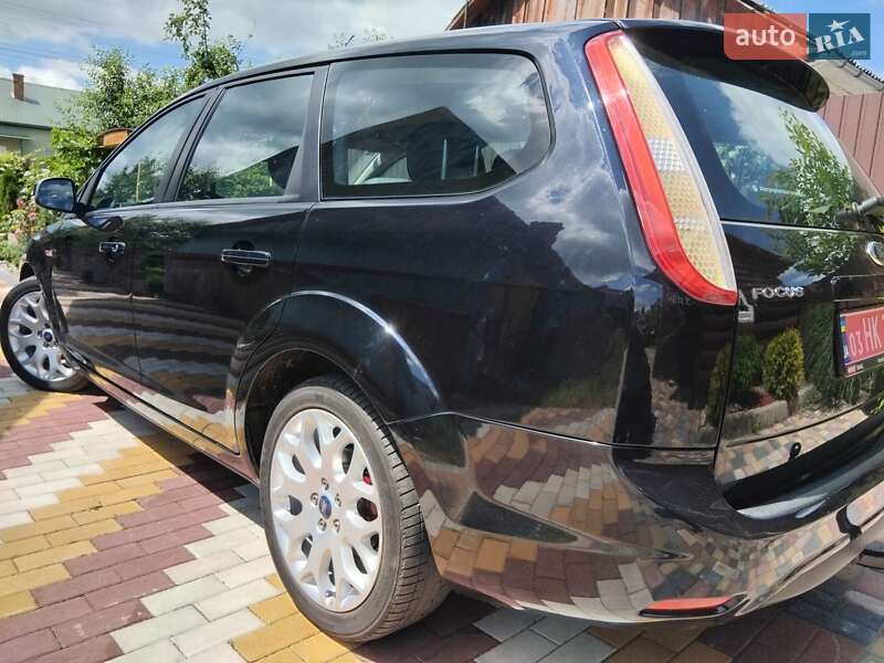 Универсал Ford Focus 2009 в Остроге