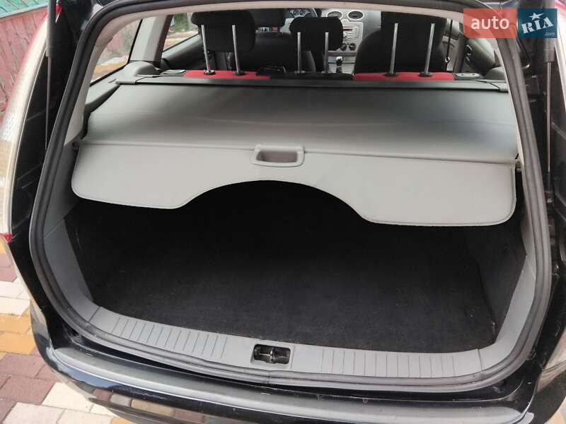 Универсал Ford Focus 2009 в Остроге