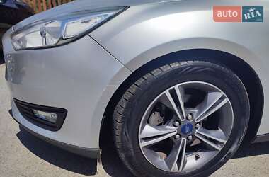 Седан Ford Focus 2018 в 