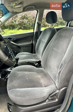 Седан Ford Focus 2002 в 