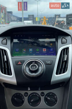 Хэтчбек Ford Focus 2013 в 