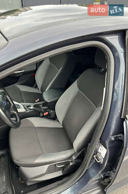 Хэтчбек Ford Focus 2013 в 