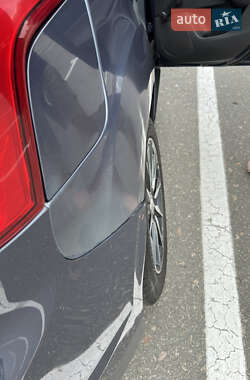Хэтчбек Ford Focus 2013 в 