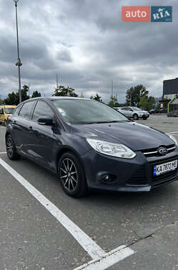 Хэтчбек Ford Focus 2013 в 