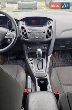Седан Ford Focus 2016 в 