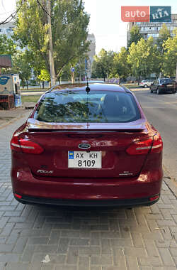 Седан Ford Focus 2015 в 