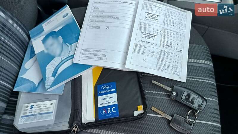 Хэтчбек Ford Focus 2008 в Дубно