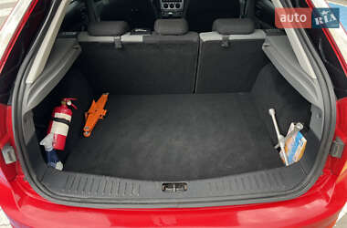 Хэтчбек Ford Focus 2010 в 