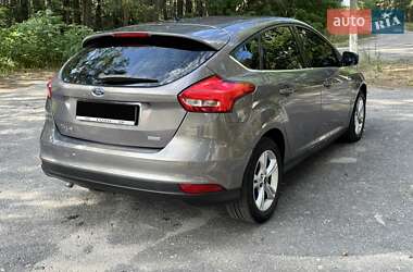 Хэтчбек Ford Focus 2015 в 
