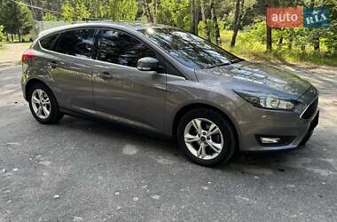 Хэтчбек Ford Focus 2015 в 