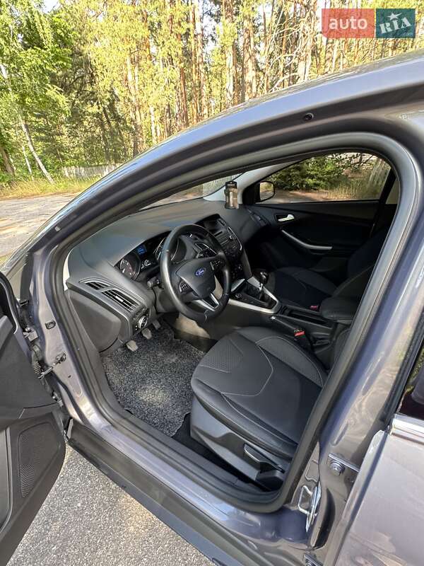 Хэтчбек Ford Focus 2015 в Ахтырке фото 10 Хэтчбек Ford Focus 2015 в Ахтырке