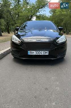 Седан Ford Focus 2015 в 