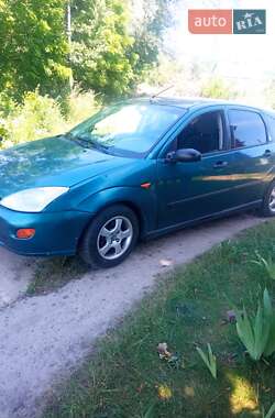 Хетчбек Ford Focus 2000 в 